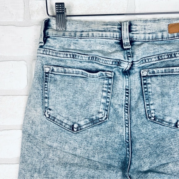 Justice Premium Denim Girls Jean Short Light Blue Acid Wash Shorts Size 16 - Picture 7 of 11